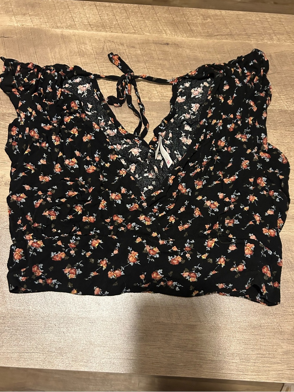 Black Floral Tie-Back Women's Crop Top— Size Large
